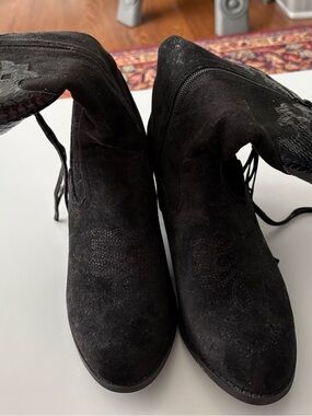 Black Suede Women's Ankle Boots - Classic Lace-Up Style
